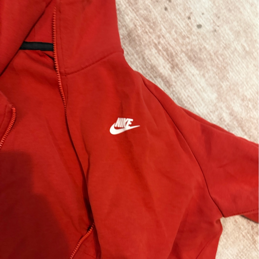 Nike Tech Crimson Full-Zip Hoodie - Picture 4 of 4